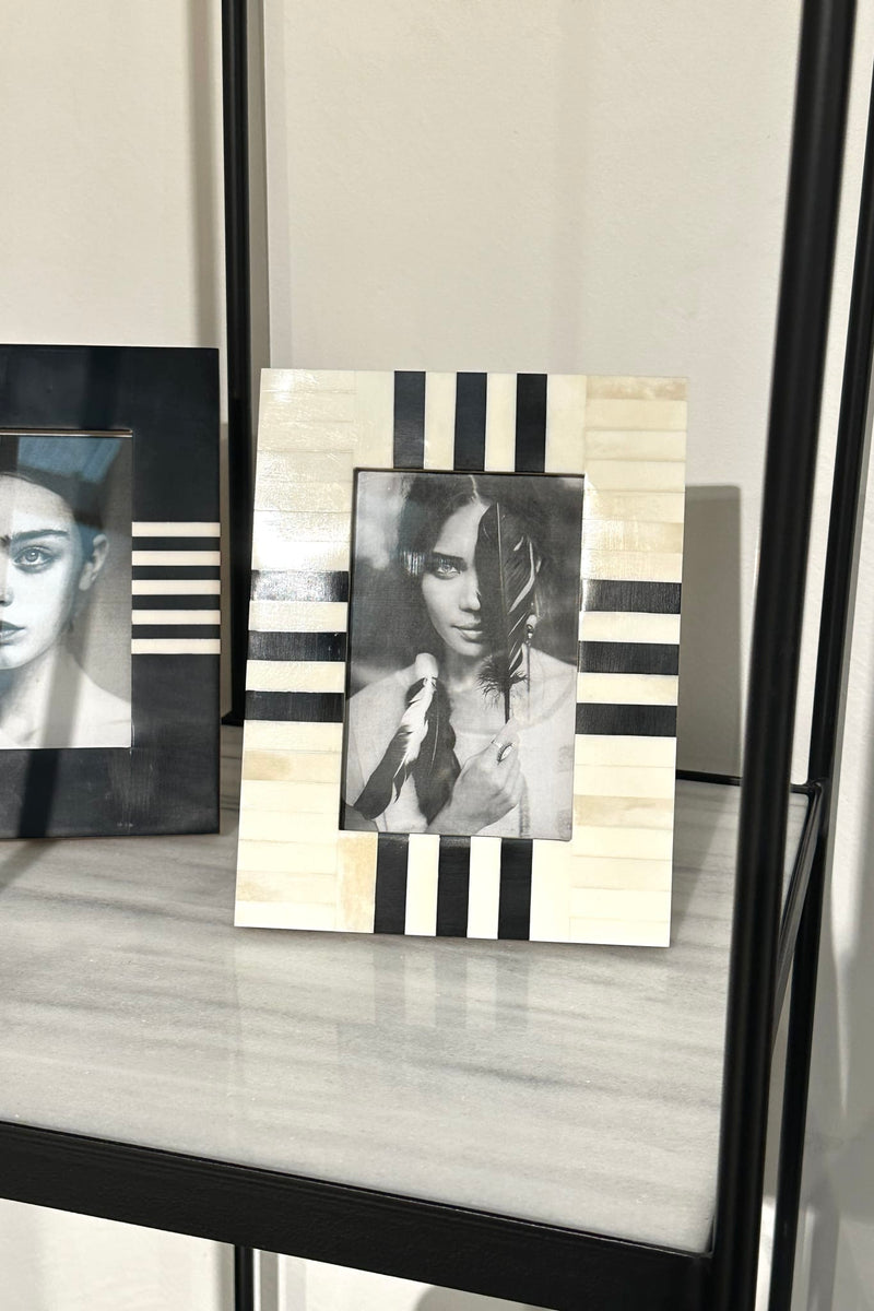 Emiratt Photo Frame - 4 x 6 - Paula Ryan
