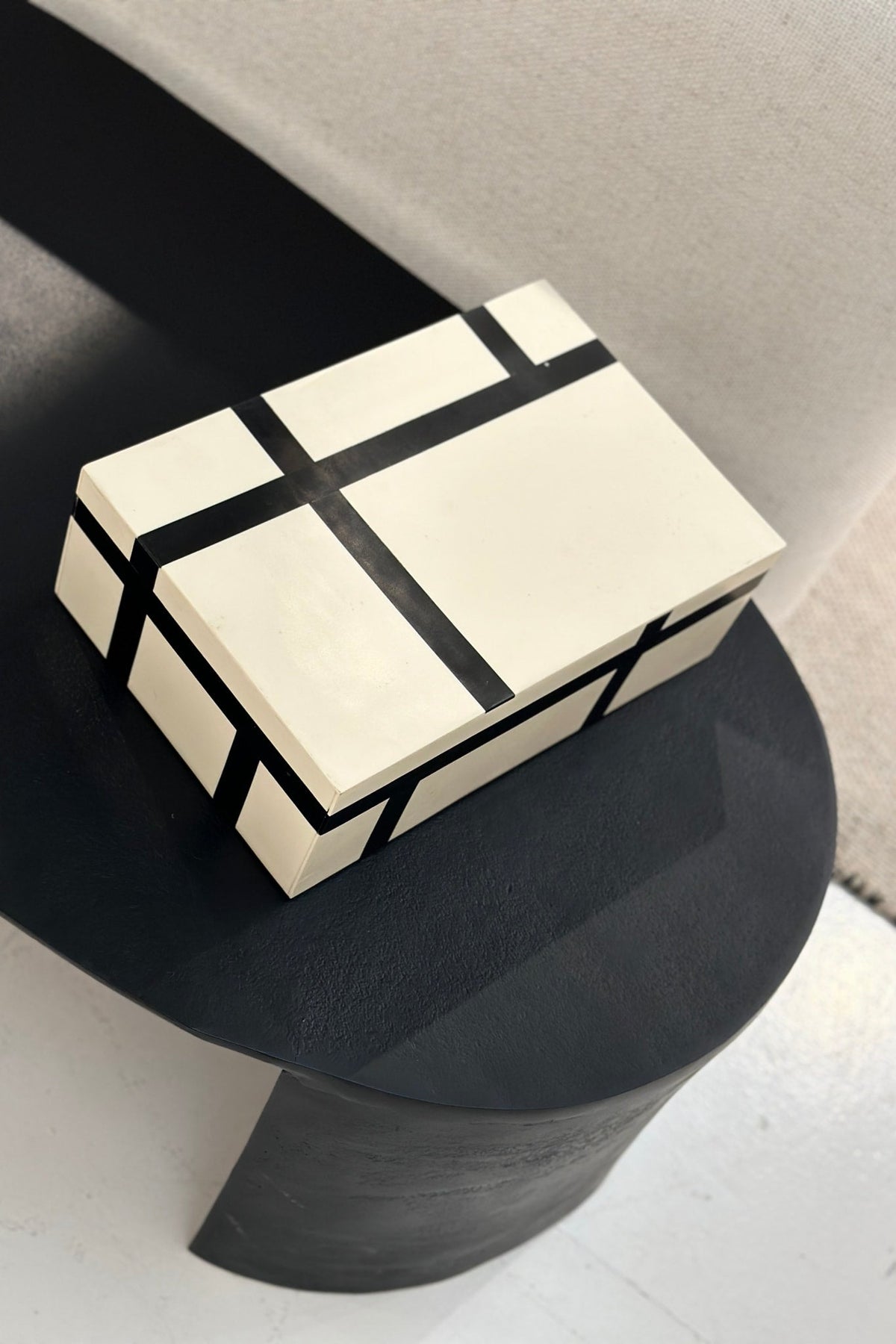 Pela Resin Box - Cream & Black - Paula Ryan
