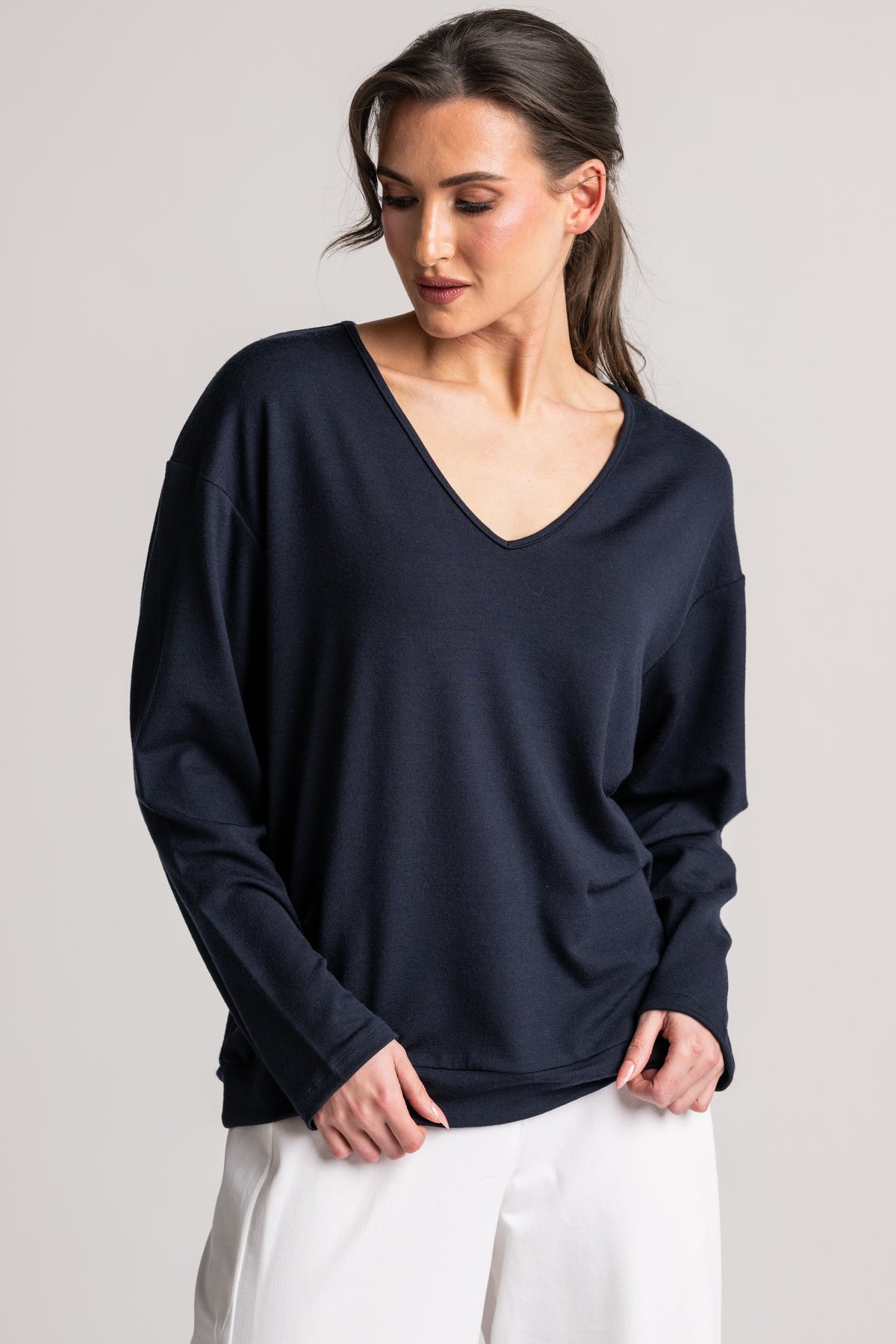 PAULA RYAN Relaxed V-Neck Top - Navy Merino