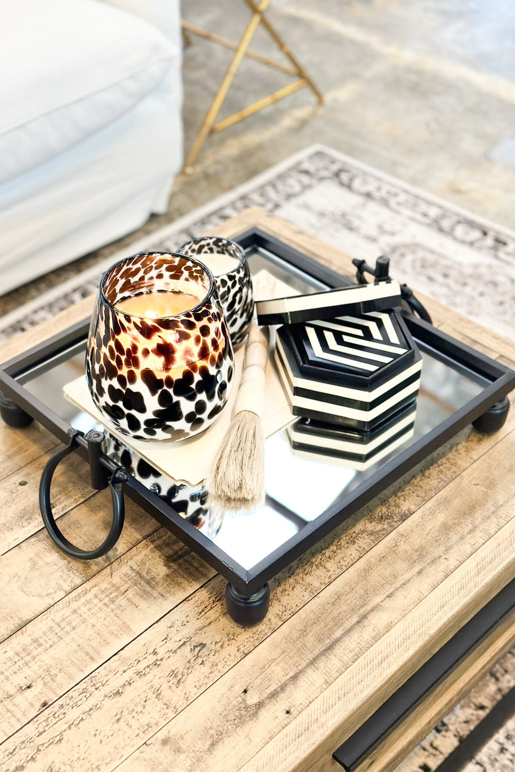 AMANDA ALEXANDER Vintage Cheetah Candle - Black Oud